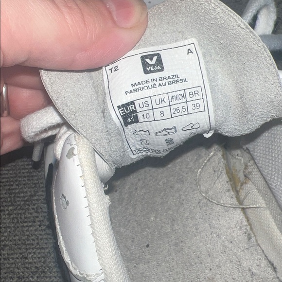 Veja V10 Sneaker GUC 10 - Picture 7 of 16